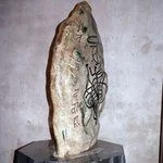Giải Mã &Quot;Hòn Đá Lạ&Quot; Ở Đền Hùng