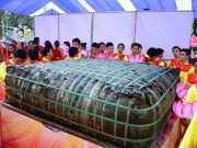 Dịch Vụ Xe Ôm, Gánh Lễ Kiếm Bộn Tiền Tại Lễ Hội Đền Hùng