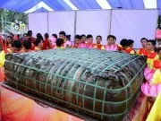 Dịch Vụ Xe Ôm, Gánh Lễ Kiếm Bộn Tiền Tại Lễ Hội Đền Hùng