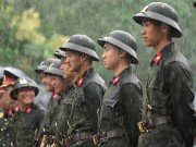 Xúc Động Hình Ảnh Sũng Nước Mưa Của Lực Lượng An Ninh Ngày Giỗ Tổ