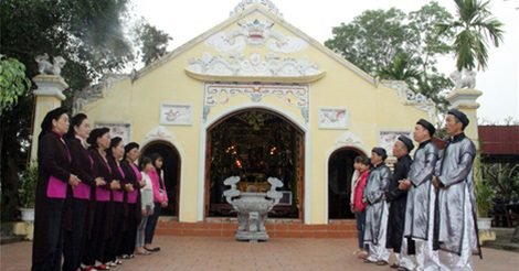 Về Thanh Uyên Vui Hội Đền Chẹo