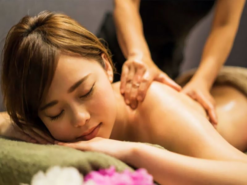 Dịch Vụ Bấm Huyệt Massage Toàn Thân Cho Nam Nữ