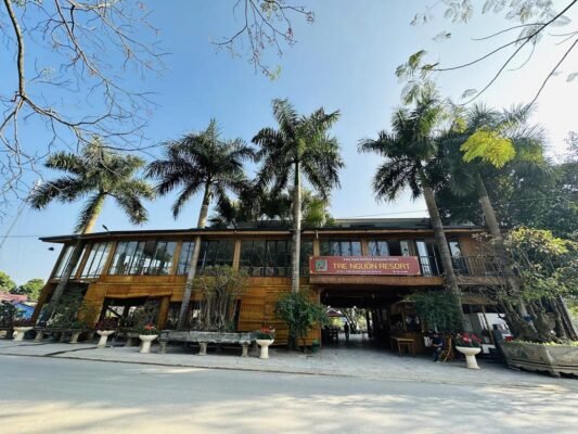 Toàn Cảnh Resort Tre Nguồn Phú Thọ Với Không Gian Xanh Mát