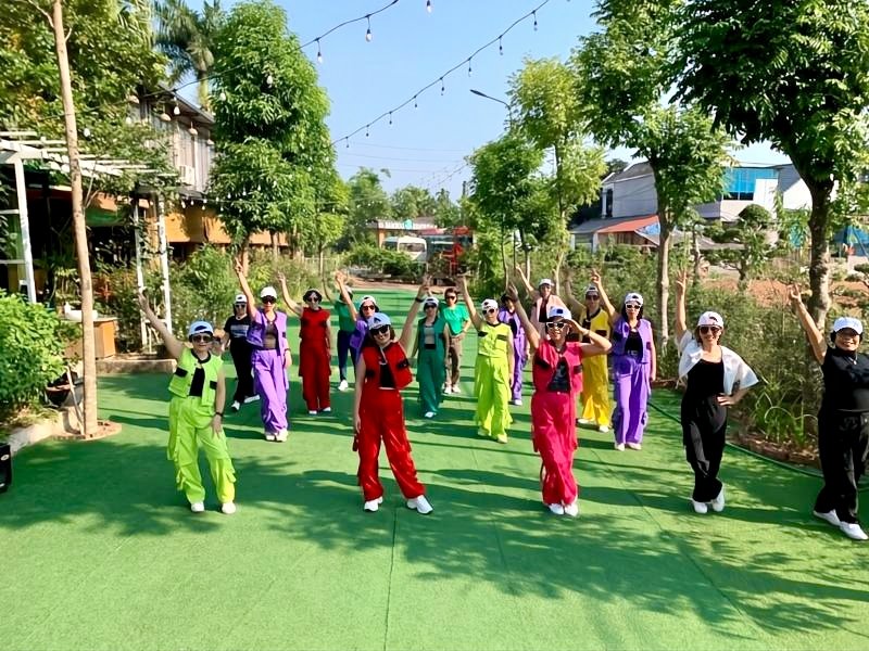 Chương Trình Team Building Tại Resort - Gắn Kết Và Sáng Tạo 3 Xây Dựng Tinh Thần Đồng Đội Qua Hoạt Động Nhóm